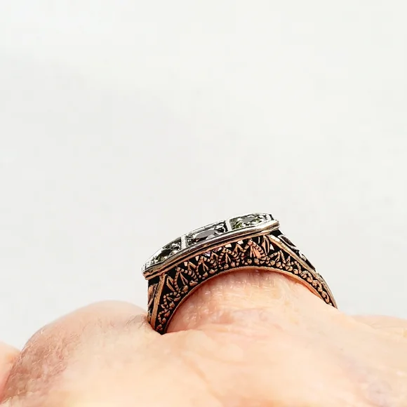 Vintage Sterling Silver Filigree Ring with Amethyst and Peridots Size 7.5 - Picture 9 of 16